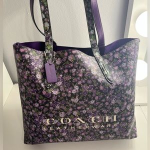 Coach tote - purple flower detail